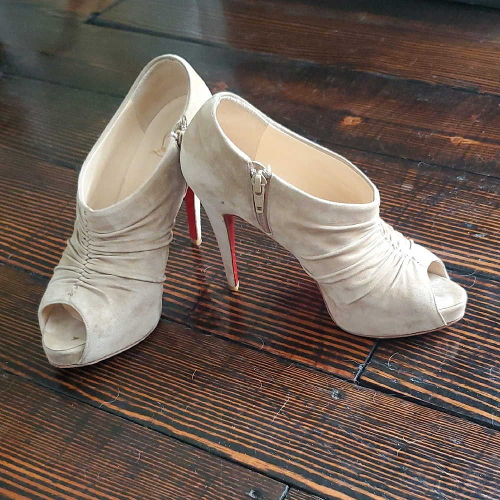 Christian Louboutin Beige Peep-Toe Heels